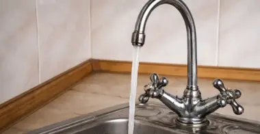 Смеситель не закрывается — как починить быстро 🔧