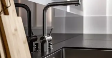 Установка смесителя на раковину