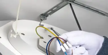 Установка светодиодного светильника